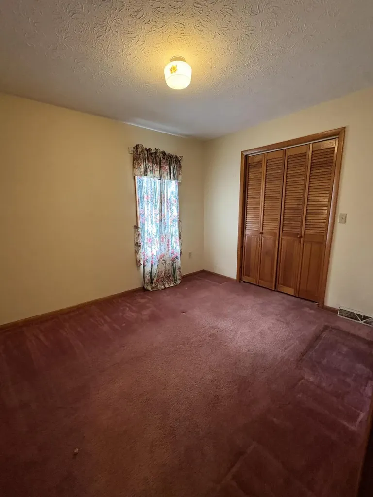 9063 N Us-421 Highway Manchester KY 40962