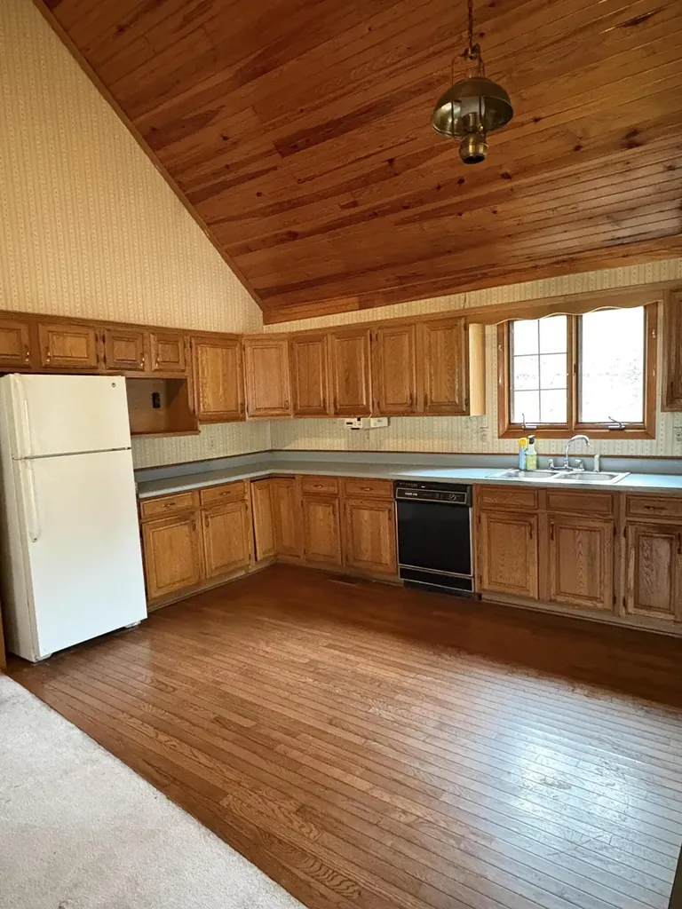 9063 N Us-421 Highway Manchester KY 40962