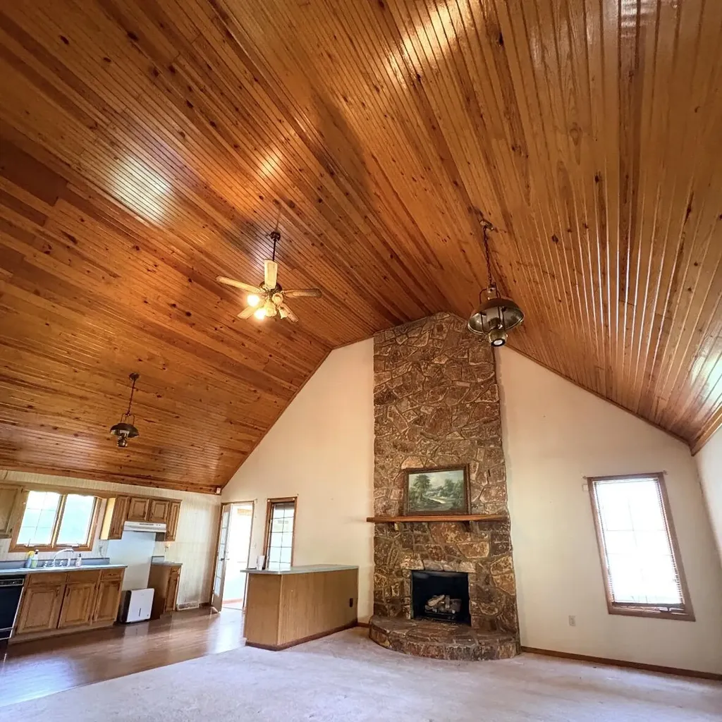 9063 N Us-421 Highway Manchester KY 40962