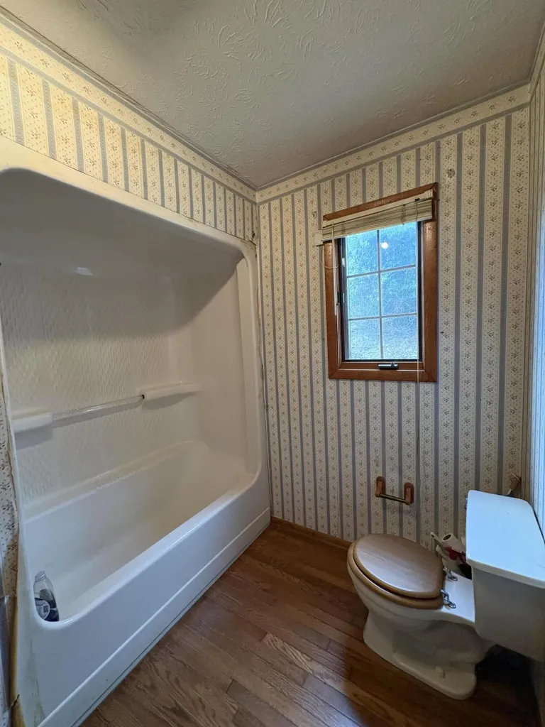 9063 N Us-421 Highway Manchester KY 40962