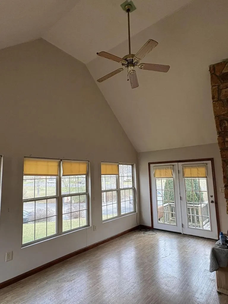 9063 N Us-421 Highway Manchester KY 40962