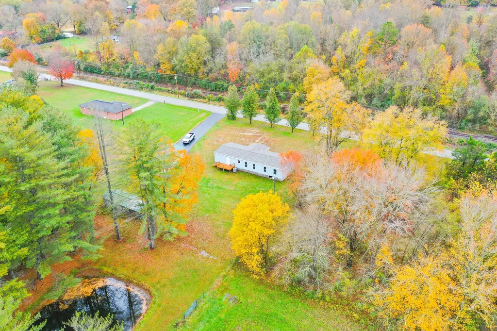 4609 State Highway 1804 Williamsburg KY 40769