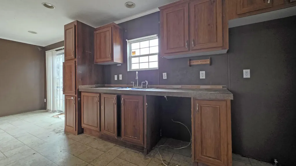 6682 Ky-250 Calhoun KY 42327
