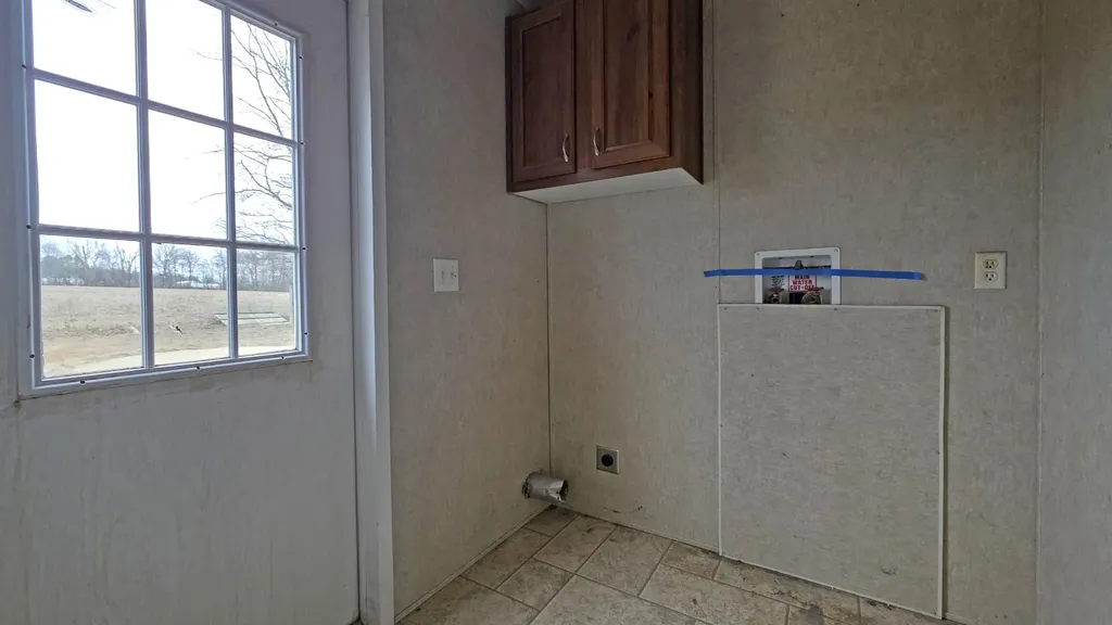 6682 Ky-250 Calhoun KY 42327