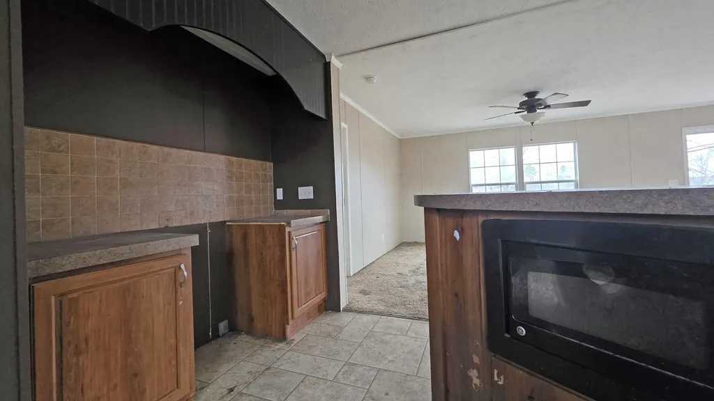 6682 Ky-250 Calhoun KY 42327