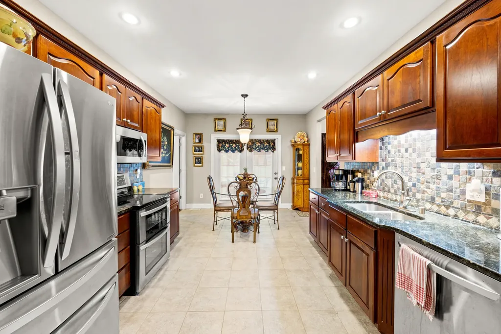 397 Highland Lakes Drive Richmond KY 40475