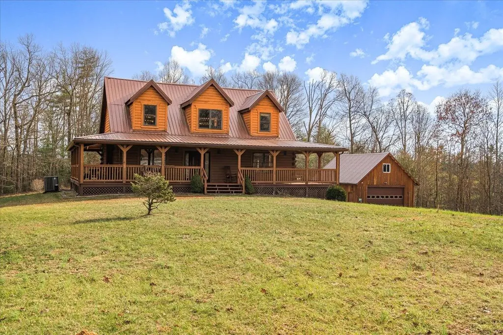 1080 State Highway 715 Rogers KY 41365