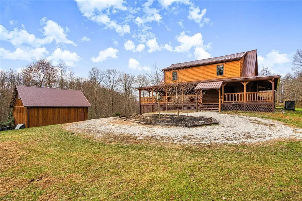 1080 State Highway 715 Rogers KY 41365