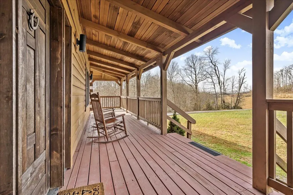1080 State Highway 715 Rogers KY 41365