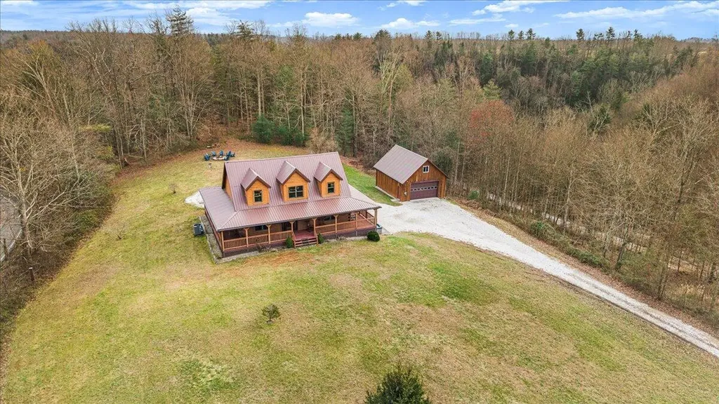 1080 State Highway 715 Rogers KY 41365