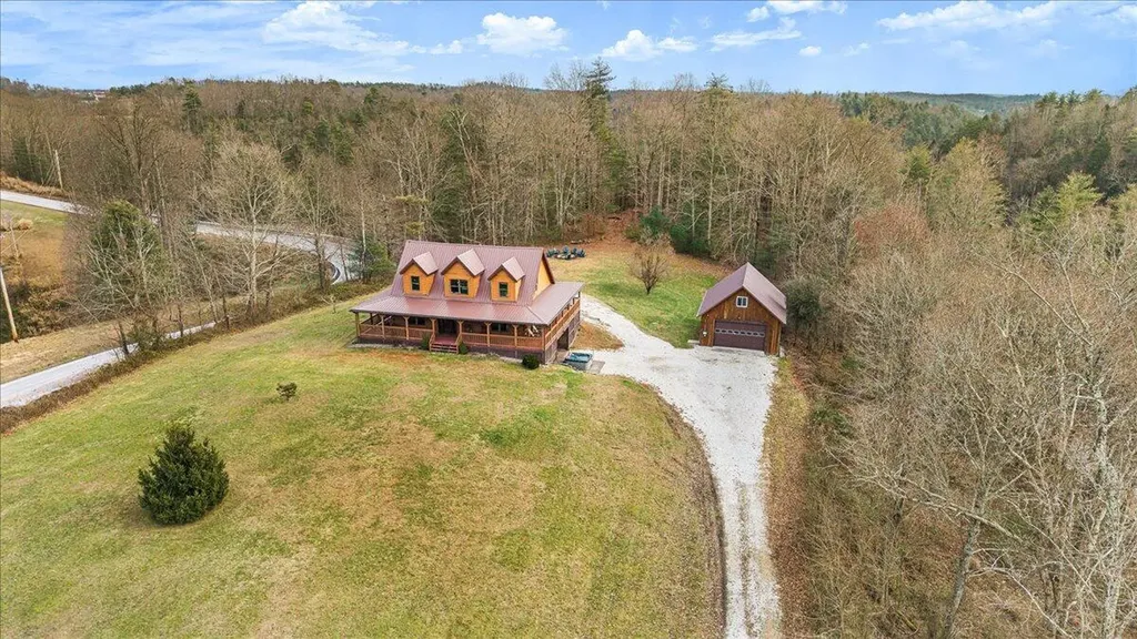 1080 State Highway 715 Rogers KY 41365