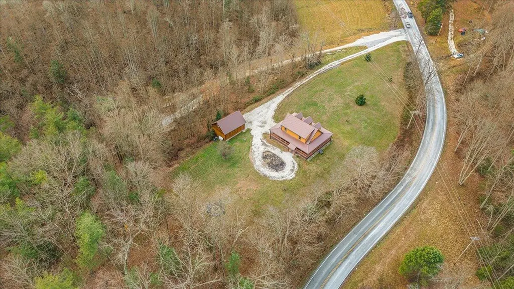 1080 State Highway 715 Rogers KY 41365