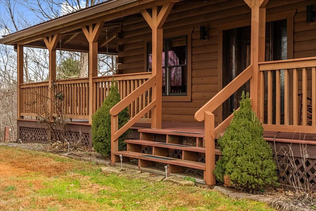 1080 State Highway 715 Rogers KY 41365