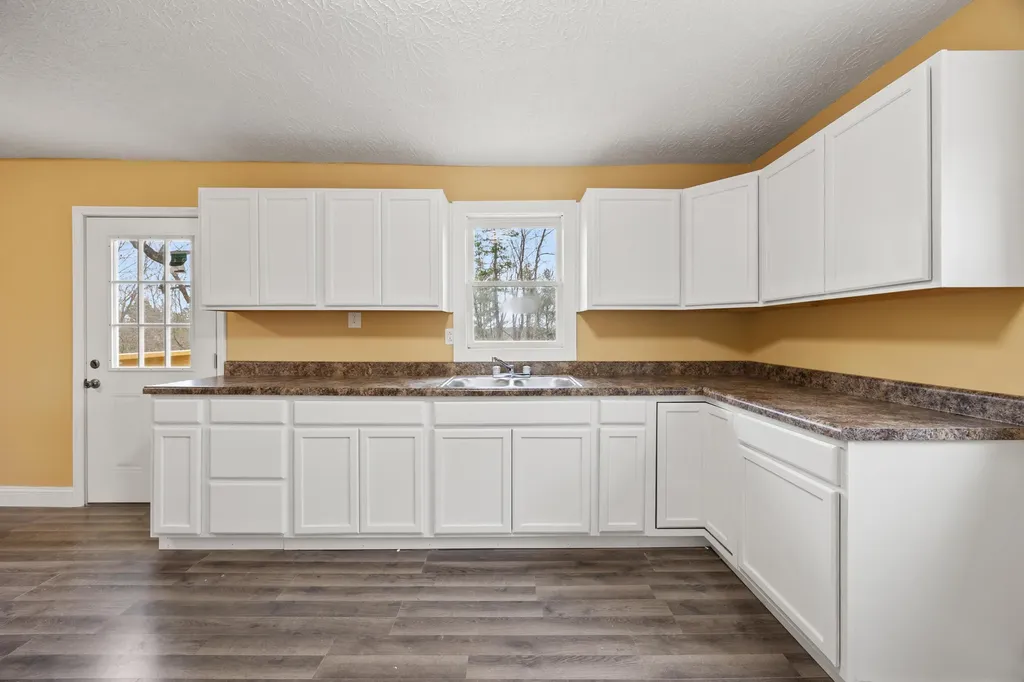 1929 Lower Adkinstown Road Mckee KY 40447