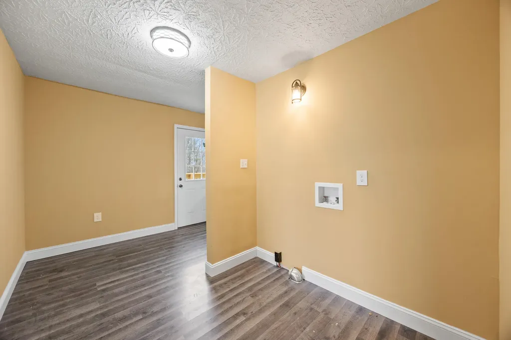 1929 Lower Adkinstown Road Mckee KY 40447