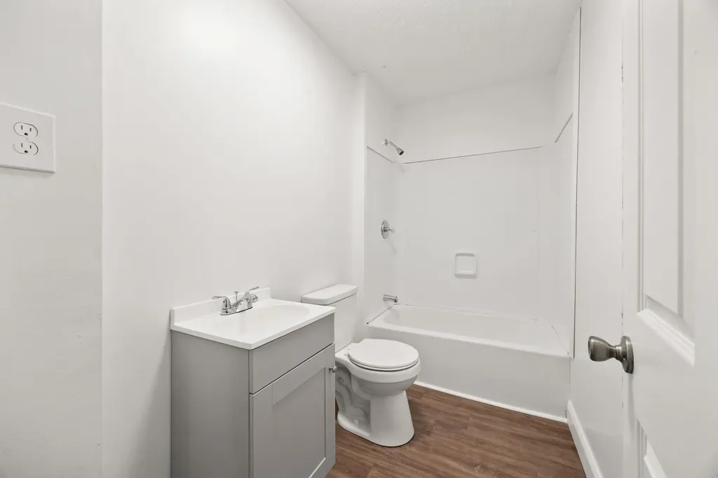1929 Lower Adkinstown Road Mckee KY 40447