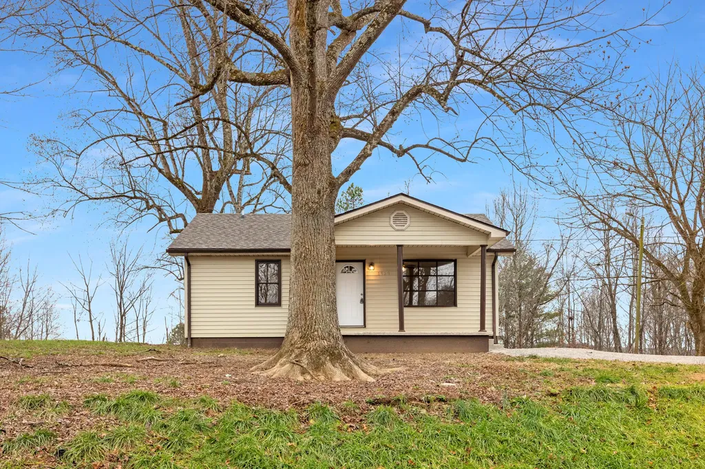 1929 Lower Adkinstown Road Mckee KY 40447