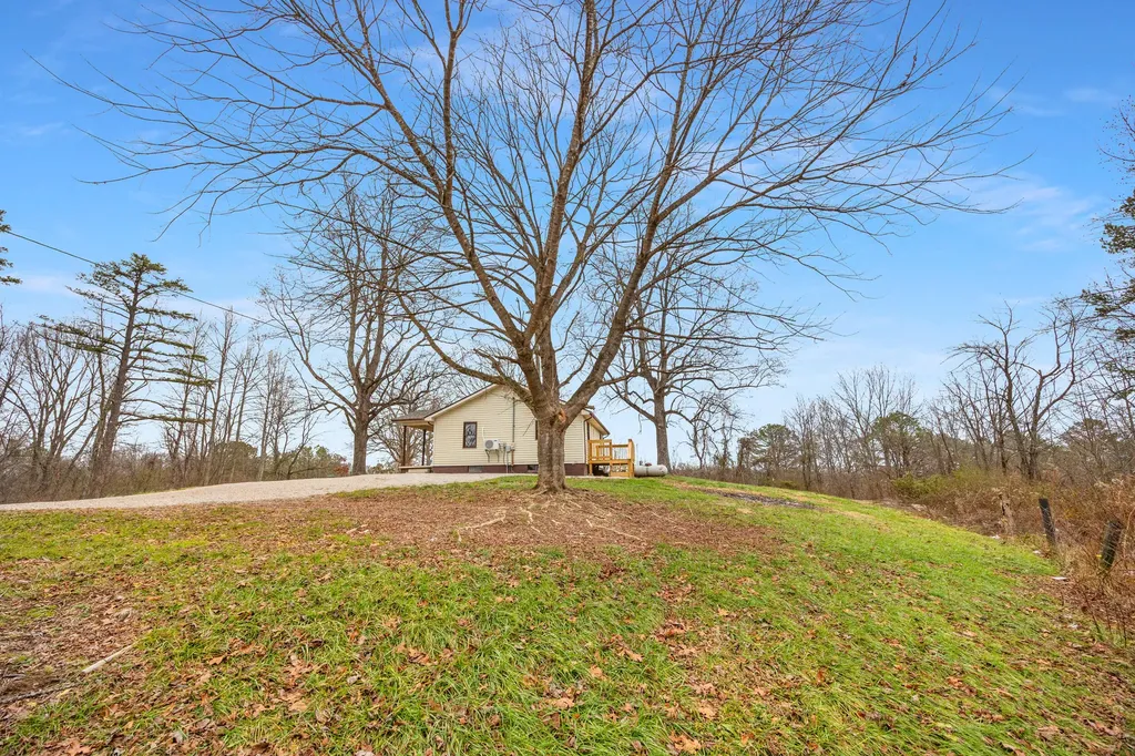 1929 Lower Adkinstown Road Mckee KY 40447