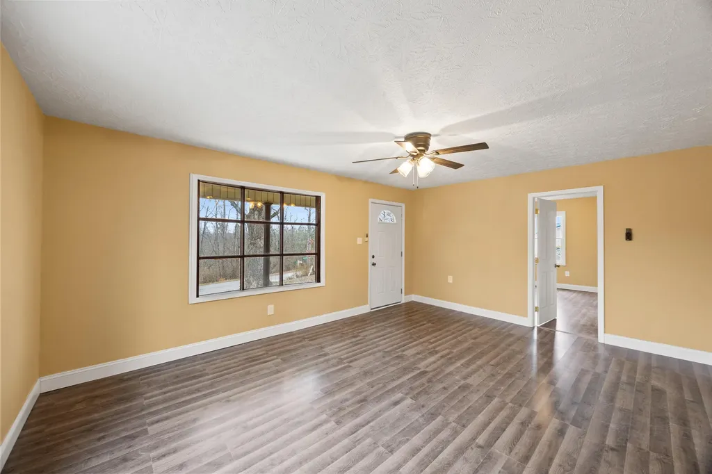 1929 Lower Adkinstown Road Mckee KY 40447