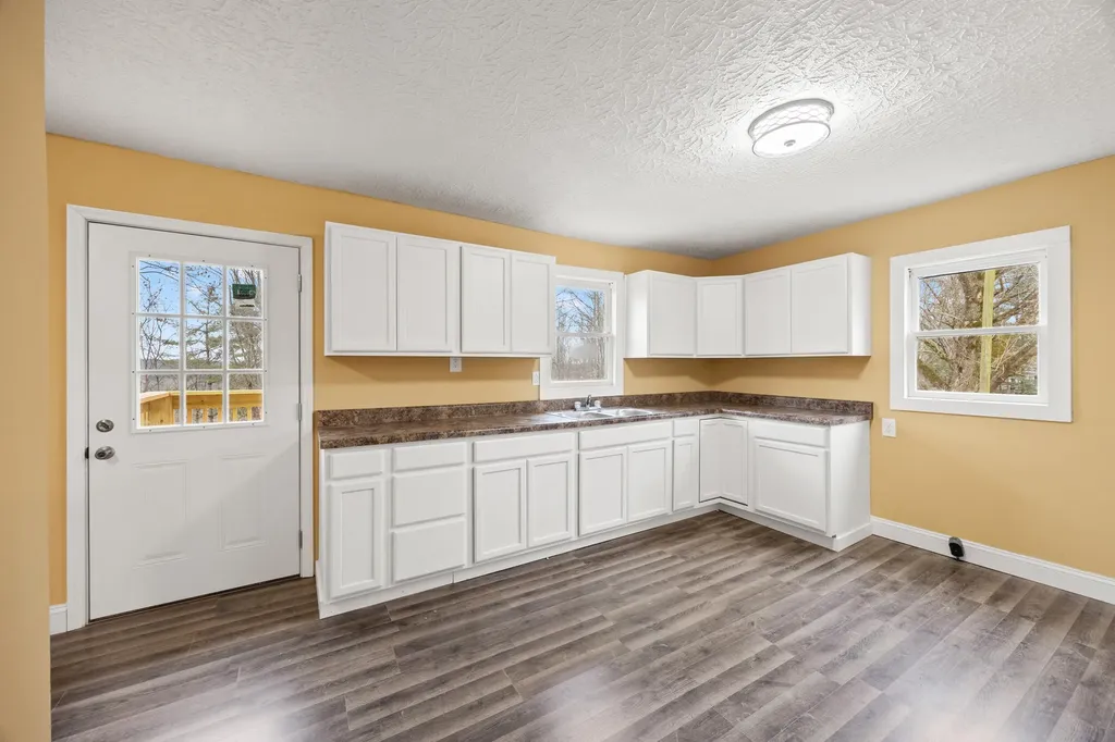 1929 Lower Adkinstown Road Mckee KY 40447