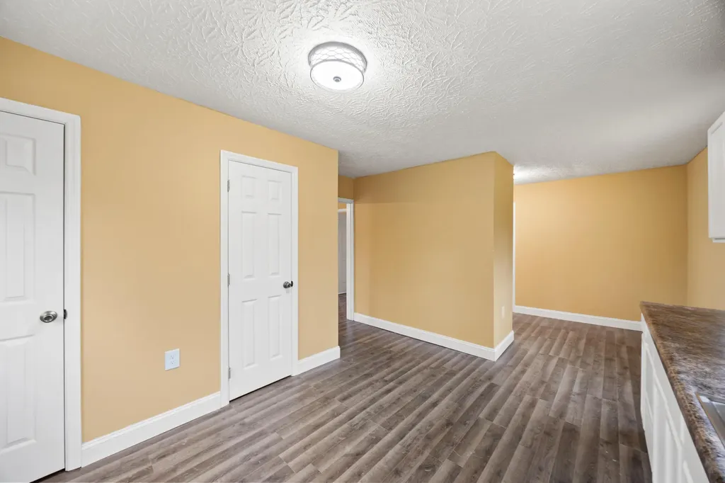 1929 Lower Adkinstown Road Mckee KY 40447
