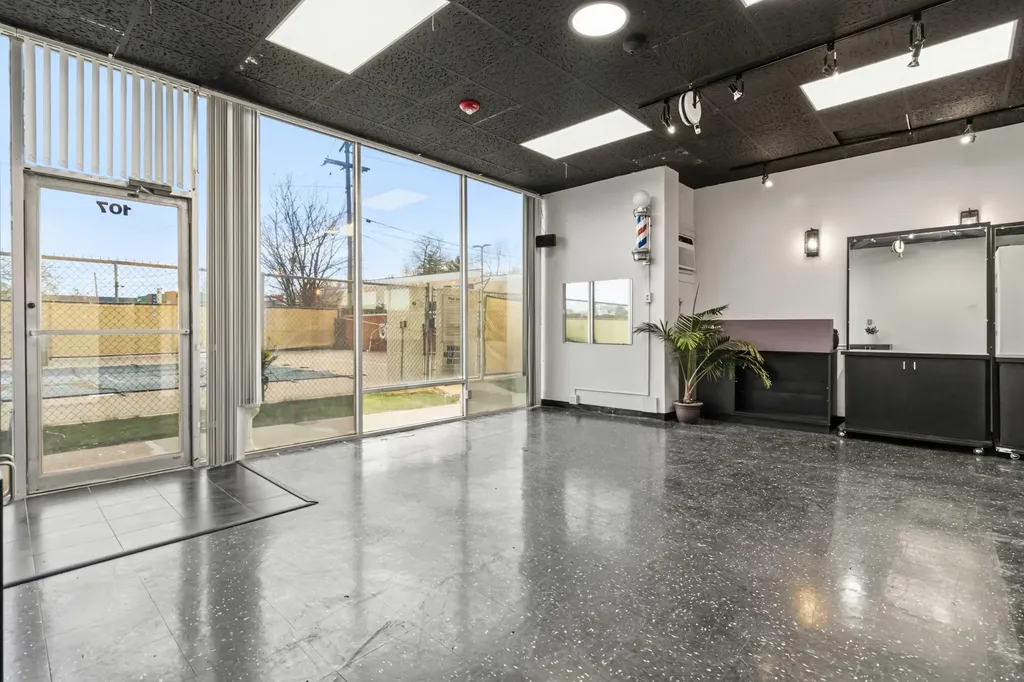 2121 Nicholasville Road Lexington KY 40503