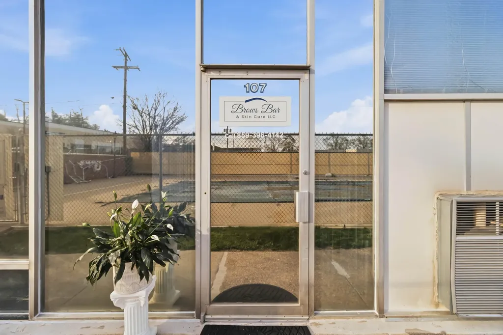 2121 Nicholasville Road Lexington KY 40503