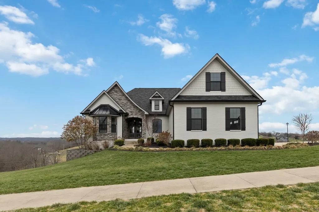 300 Prestwick Circle Richmond KY 40475