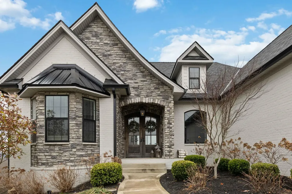 300 Prestwick Circle Richmond KY 40475
