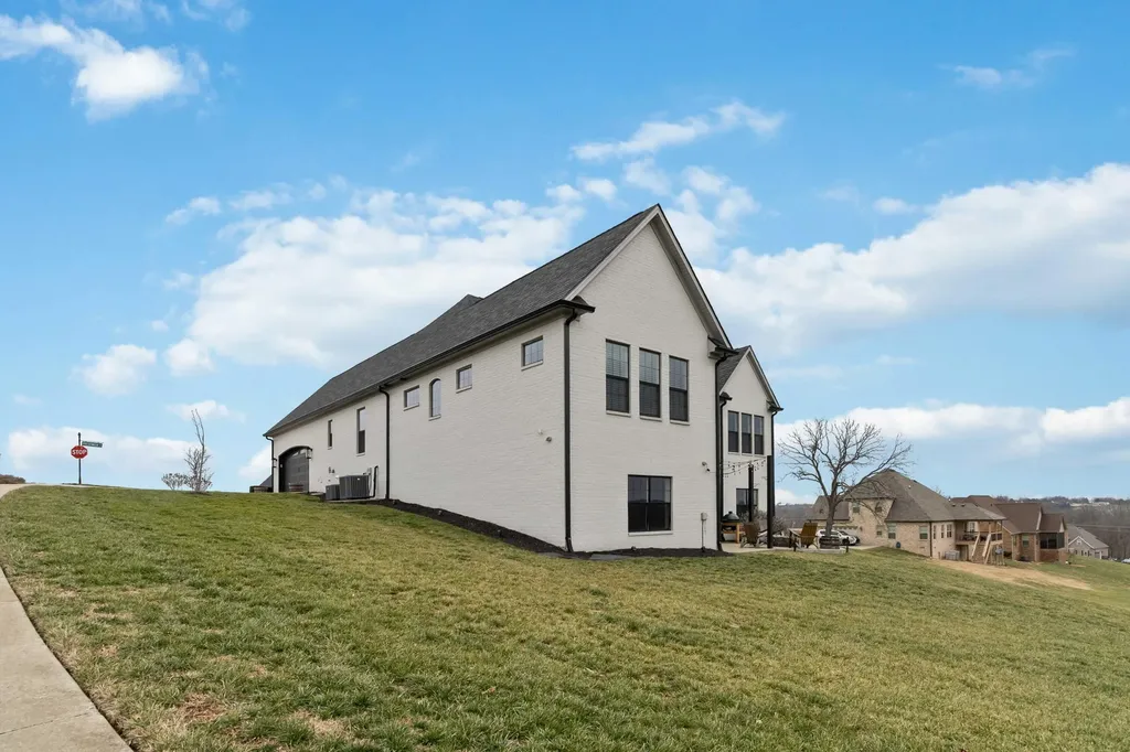 300 Prestwick Circle Richmond KY 40475