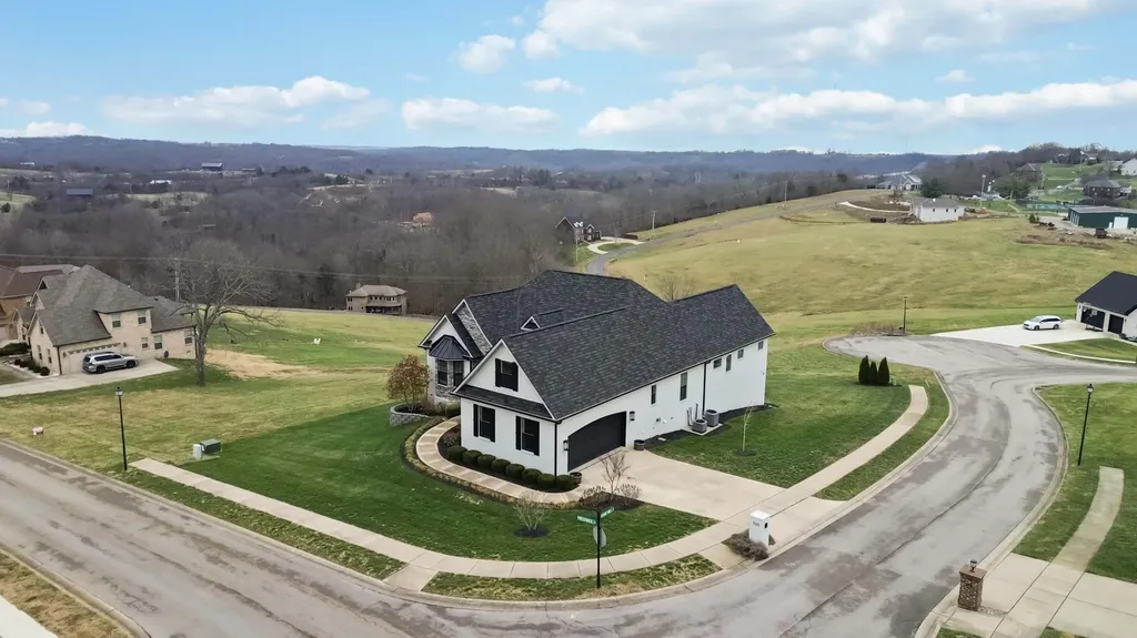 300 Prestwick Circle Richmond KY 40475