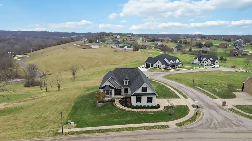 300 Prestwick Circle Richmond KY 40475