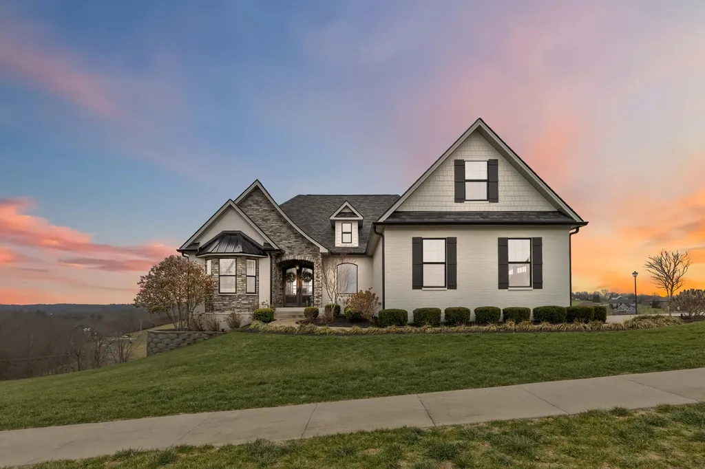 300 Prestwick Circle Richmond KY 40475