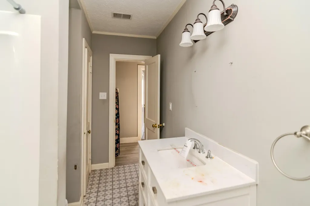 18 Maysville Avenue Mt Sterling KY 40353