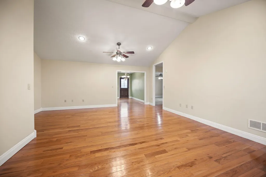 1459 Kit Cowan Road Somerset KY 42501