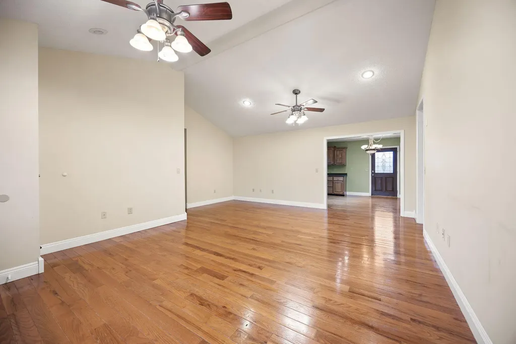 1459 Kit Cowan Road Somerset KY 42501