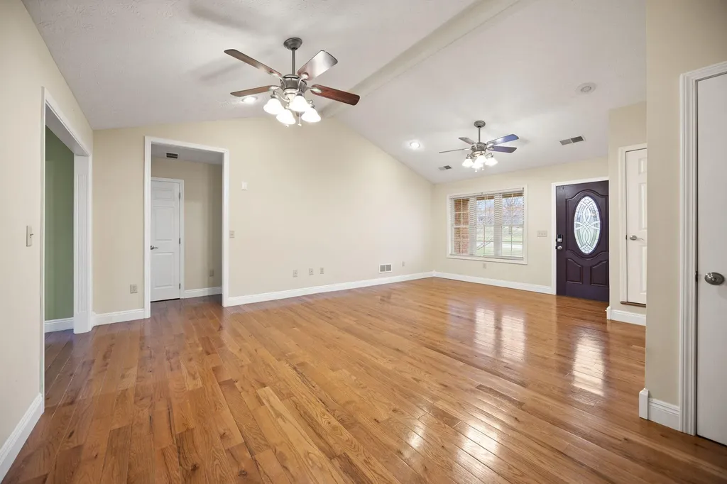 1459 Kit Cowan Road Somerset KY 42501