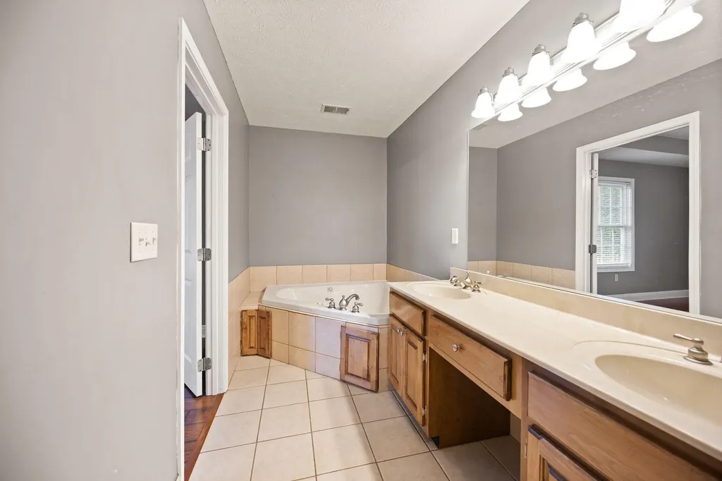 1459 Kit Cowan Road Somerset KY 42501