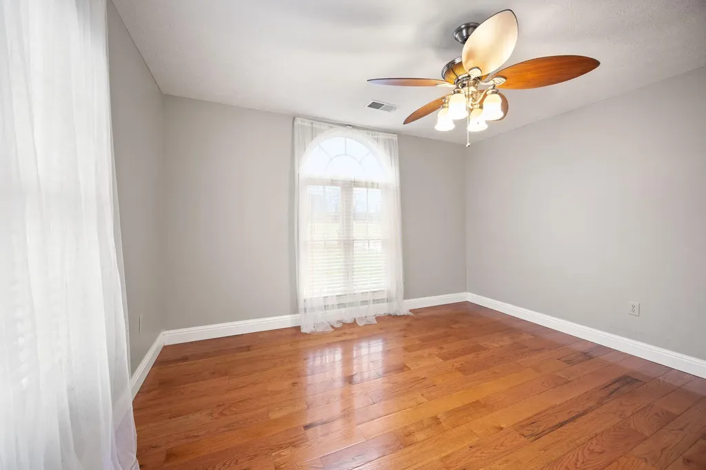 1459 Kit Cowan Road Somerset KY 42501