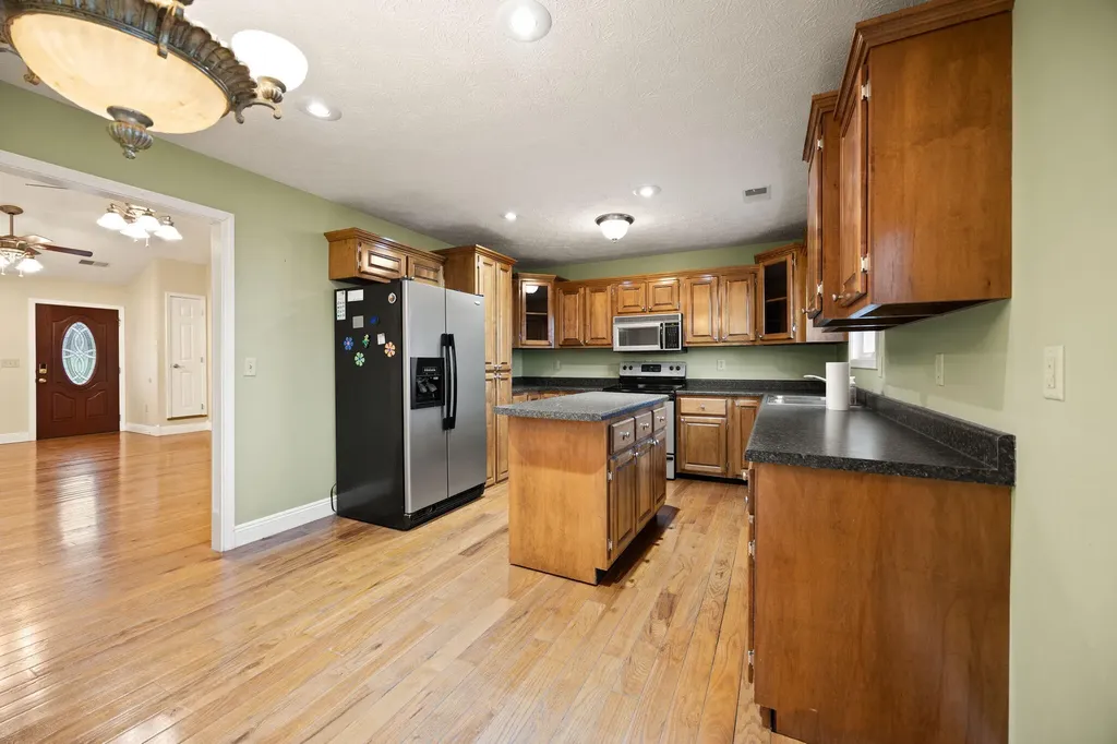 1459 Kit Cowan Road Somerset KY 42501