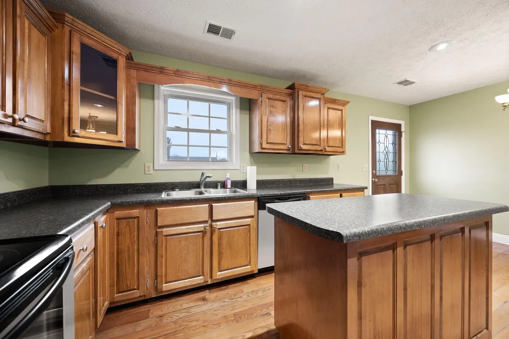 1459 Kit Cowan Road Somerset KY 42501