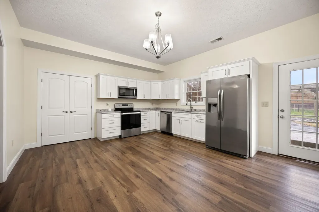 1459 Kit Cowan Road Somerset KY 42501
