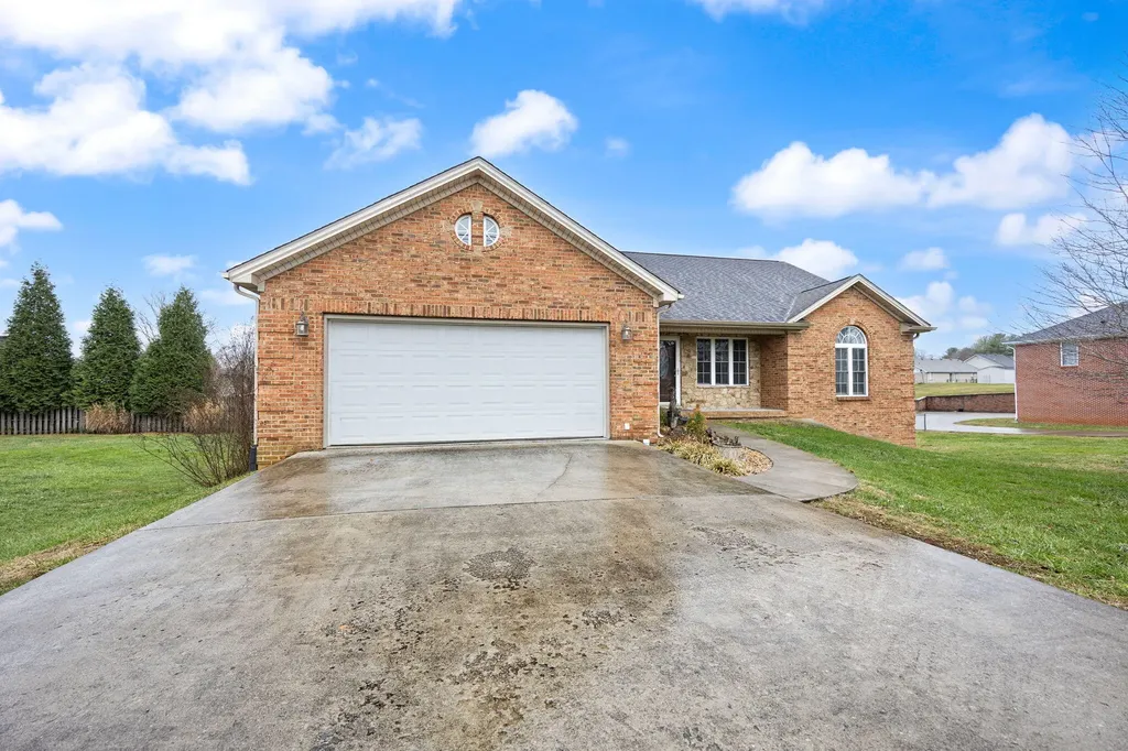1459 Kit Cowan Road Somerset KY 42501