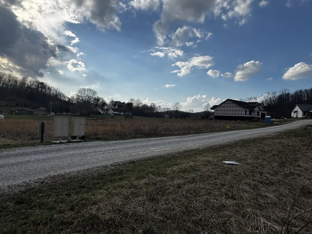 Lot 5 Laredo Drive London KY 40741