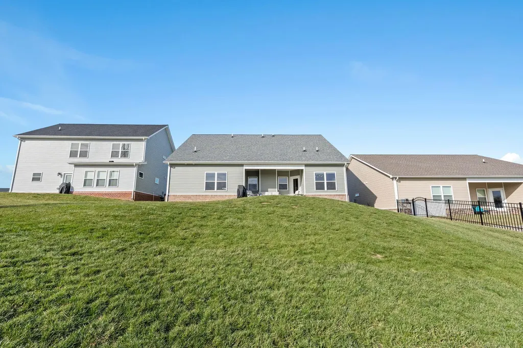 904 Camden Court Richmond KY 40475