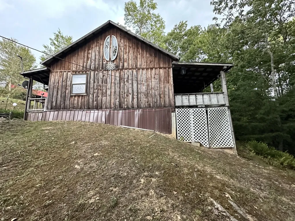 342 Tilleys Lane Wellington KY 40387
