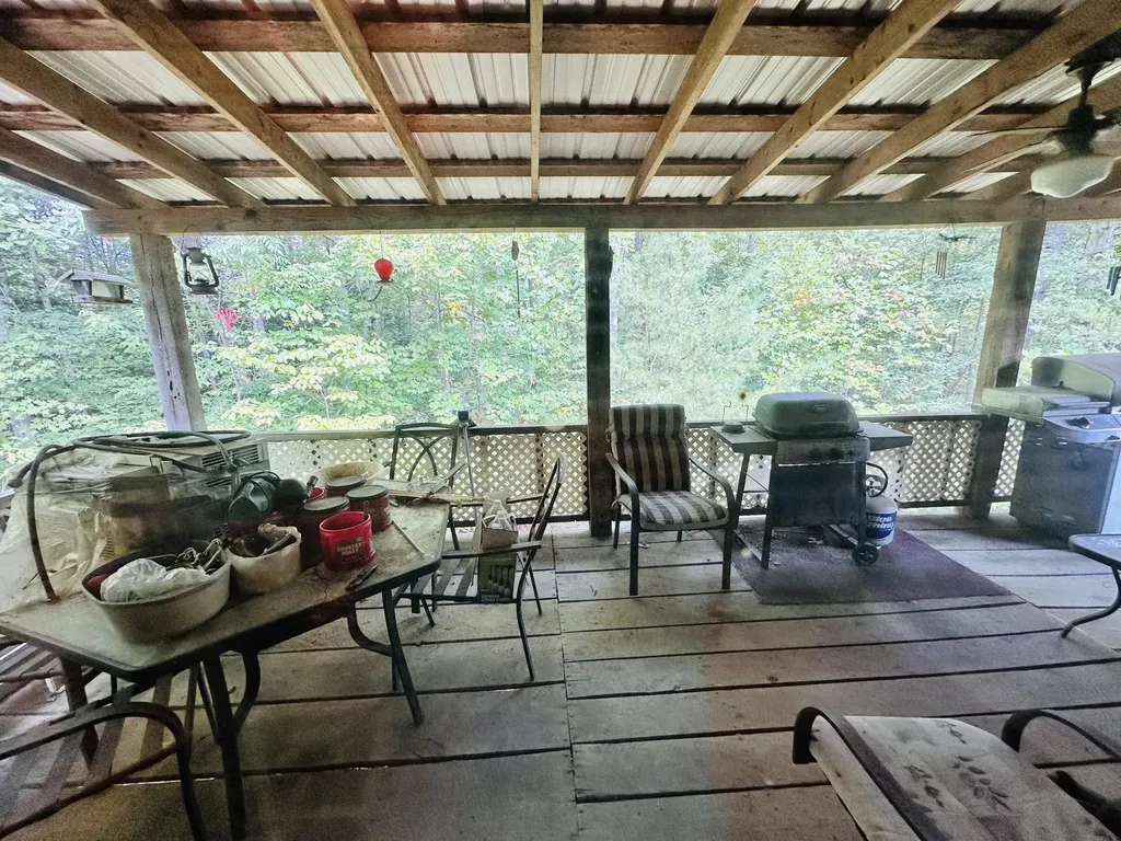 342 Tilleys Lane Wellington KY 40387