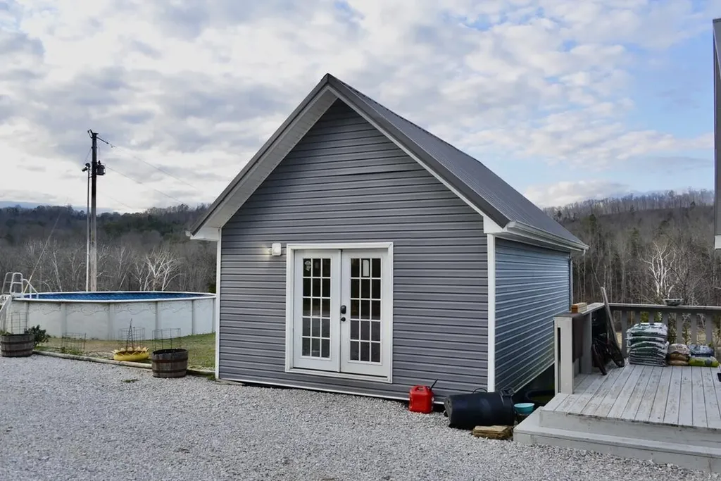 325 Sinks Road Somerset KY 42501