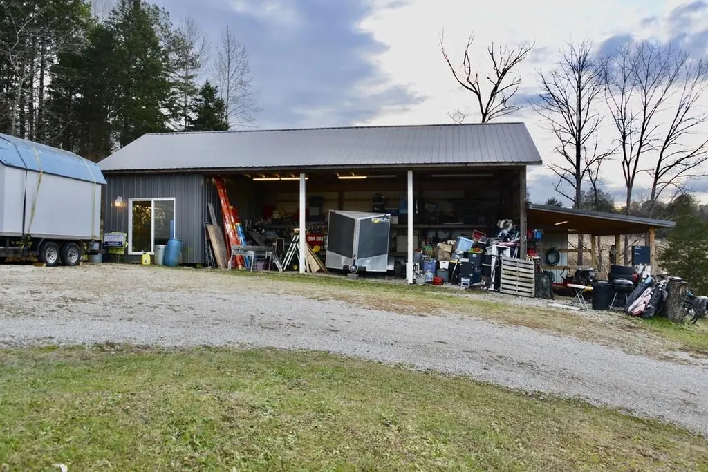 325 Sinks Road Somerset KY 42501