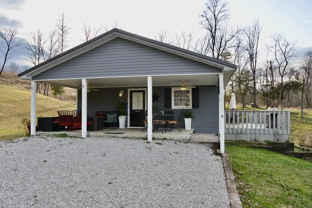 325 Sinks Road Somerset KY 42501